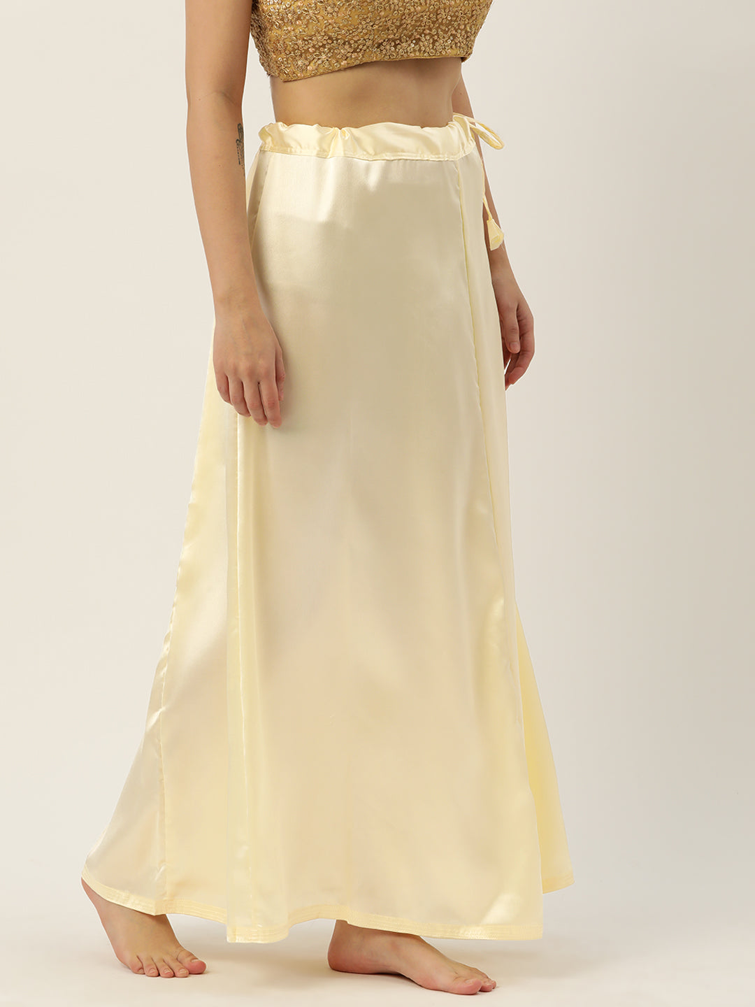 Women Saree Petticoat / Flared Shaper - Cream
