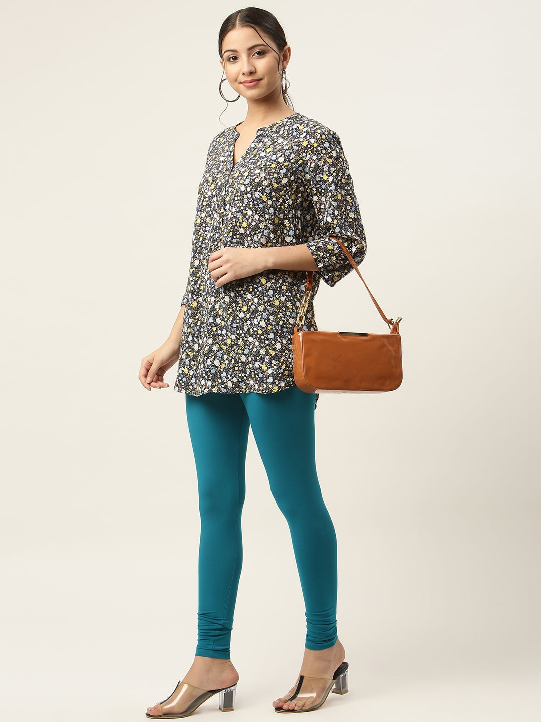 Women Rama Green Churidar-Length Leggings