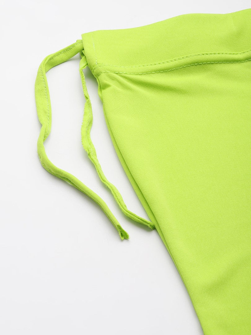 Women Parrot Green Solid Saree Shapewear